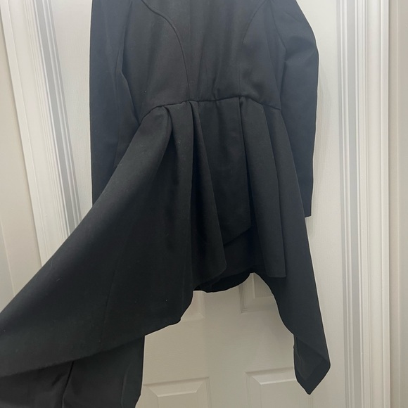 NWOT Venus coat with Asymmetrical Trail Hem A Real feminine Coat! - Picture 4 of 7
